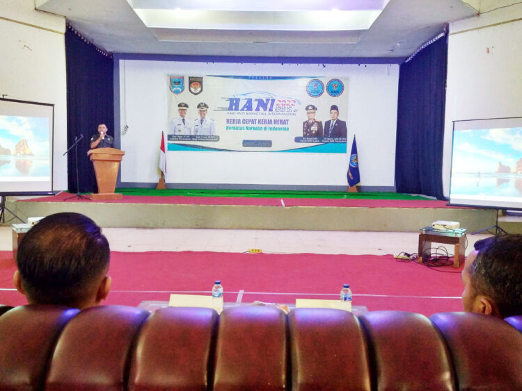 SAMPAIKAN—Kepala Kesbangpol Kota Payakumbuh, Diva Surya Persada saat menyampaikan sambutan pada acara puncak Hani