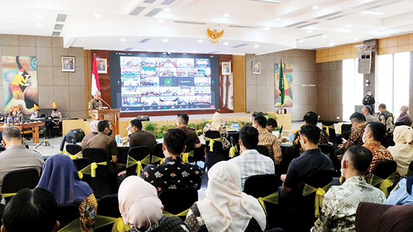 SOSIALISASI— Mahkamah Agung menyosialisasikan E-Berpadu di Polda Sumbar yang dihadiri seluruh instnasi penegak hukum.