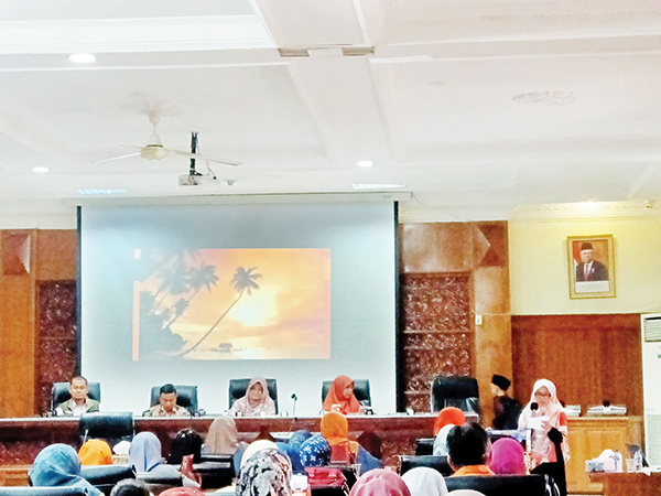 LAUNCHING PROGRAM— DPD PKS Bukittinggi launching program konsultasi keluarga, dalam kegiatan tersebut juga ditandai dengan pengukuhan konsultan Rumah Keluarga Indonesia (RKI).