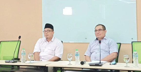 Bareskrim Selidiki Dugaan Penyelewengan Dana Umat ACT, Presiden ACT Ibnu Hajar: Kami Minta Maaf kepada Masyarakat 1 KONFERENSI PERS- Pimpinan ACT
melakukan konferensi pers menanggapi isu penyelewengan dana umat.