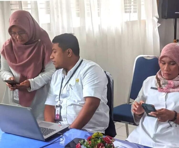 Bertahap, Identitas Kependudukan Digital Mulai Disosialisasikan di Padang Panjang 1 SOSIALISASI—Tim Dinas Kependudukan dan Pencatatan Sipil (Disdukcapil) mulai melakukan sosialisasi Penerapan Identitas Kependudukan Digital.