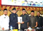 Pemko Padang Sampaikan Nota Perubahan KUA PPAS APBD 2022  ke DPRD, Target Pendapatan Asli Daerah Rp719,72 Miliar