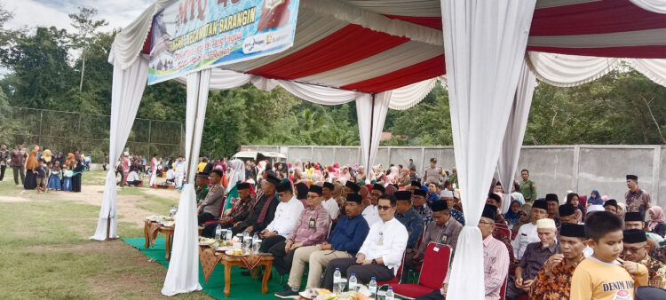 Tingkat Kecamatan Barangin, MTQ ke-48 Resmi Dibuka Wako Deri Asta 1 MTQ KE-48— Pembukaan MTQ ke 48 Tingkat Kecamatan Barangin Kota Sawahlunto di lapangan bola kaki Desa Kolok Mudik.