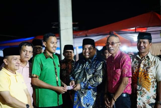 Pembangunan Rumah Ibadah Tanggung Jawab Bersama, Pergunakan untuk Syiar Agama Islam 1 HADIRI— Bupati Padangpariaman Suhatri Bur saat menghadiri acara kemarin.