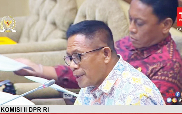 RAPAT—Ketua Badan Pengkajian MPR Djarot Saiful Hidayat saat rapat pekan lalu.