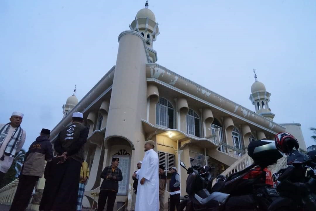 Bikers Subuhan Tanah Datar Kunjungi Masjid Raya Saruaso.