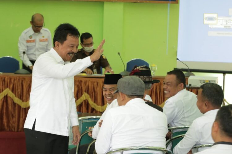 PENCEGAHAN PUNGLI— Wakil Wali Kota, Drs. Asrul saat membuka  Sosialisasi Pencegahan Pungli dan Gratifikasi.