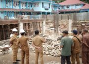 Pastikan Pembangunan Berjalan, Bupati Khairunas Tinjau Proyek Jembatan Sungai Pangkua