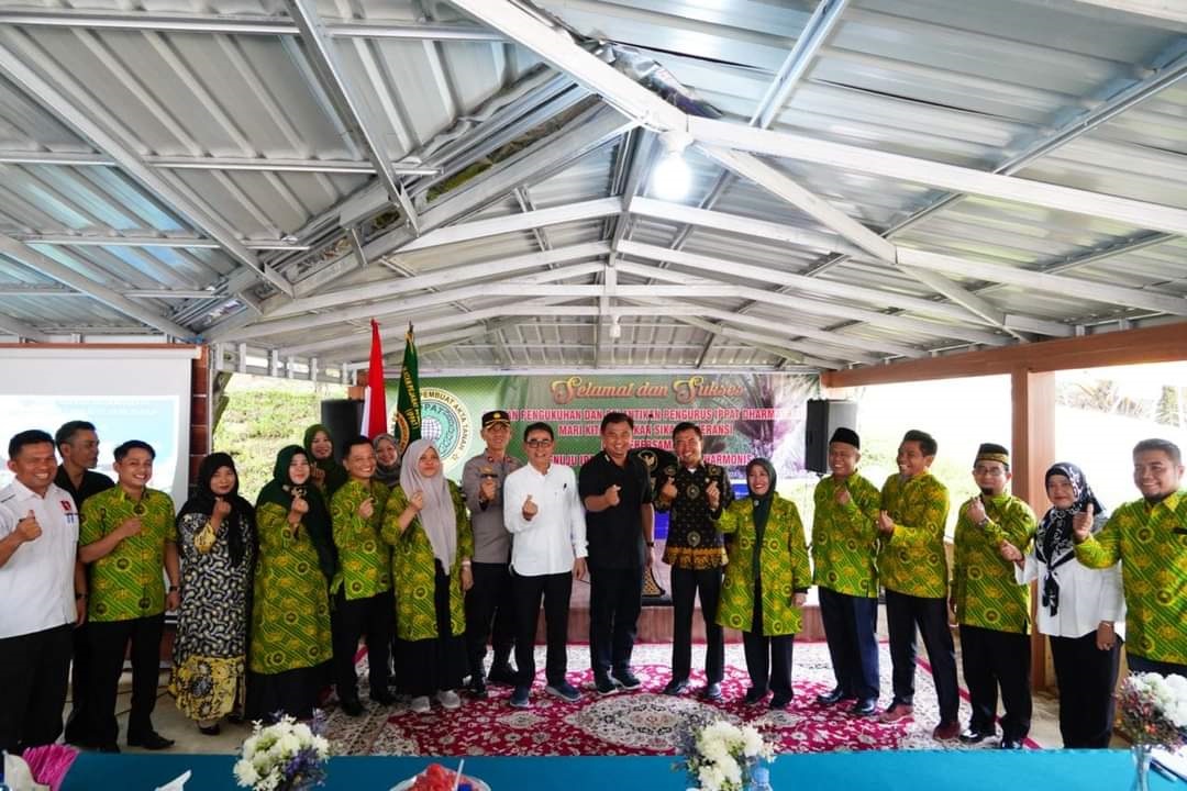 Hadiri Pelantikan Pengurus Daerah IPPAT Dharmasraya