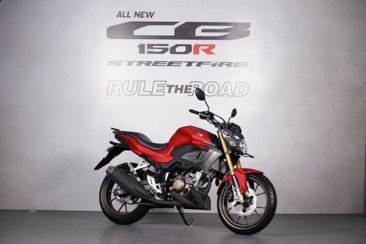 PROMO-Menara Agung memberikan bonus aksesoris untuk setiap pembelian Honda CB150R