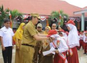 Berikan Keceriaan bagi Murid, Wako jadi Irup di SDN 06 Lumindai  