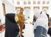 Wako Bukittinggi Serahkan Bantuan Modal Usaha dari Baznas