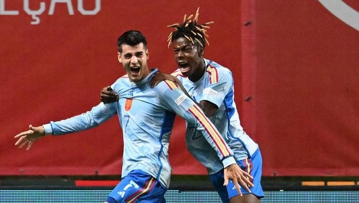 RAYAKAN GOL-Alvaro Morata merayakan gol yang diciptakan ke gawang Portugal dalam pertanding UEFA Nations League, Rabu (28/9) dinihari WIB. Gol semata wayang Morata ini membawa Soanyol lolos ke Semifinal