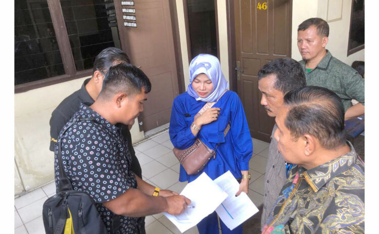 Belasan Perusahaan di Sumbar Tertipu Investasi Bodong, Dijanjikan Kerja Sama Rp 1,7 Triliun, Para Korban Diminta Kirimkan Uang 1 MELAPOR— Para korban yang diduga menjadi korban investasi bodong melapor ke Polresta Padang.