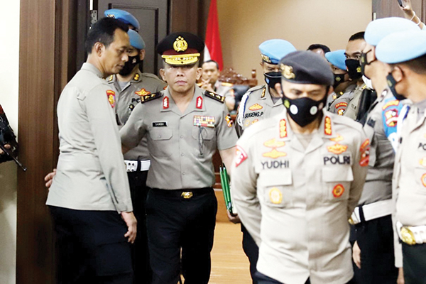 SEUSAI— Mantan Kadiv Propam Polri Irjen Ferdy Sambo seusai menjalani sidang kode etik di Ruang Sidang KKEP Gedung TNCC Mabes Polri, Jalan Trunojoyo, Jakarta Selatan, Jumat (26/8) lalu.