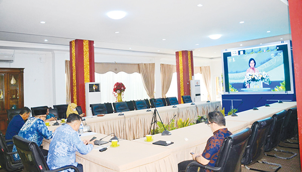 IKUTI RAKERNAS— Sekda Andree Algamar mengikuti Rapat Kerja Nasional (Rakernas) Akuntansi dan Pelaporan Keuangan Pemerintah Tahun 2022 secara virtual yang berlangsung di Gedung Dhanapala Kementerian Keuangan, Jakarta, Kamis (22/9).