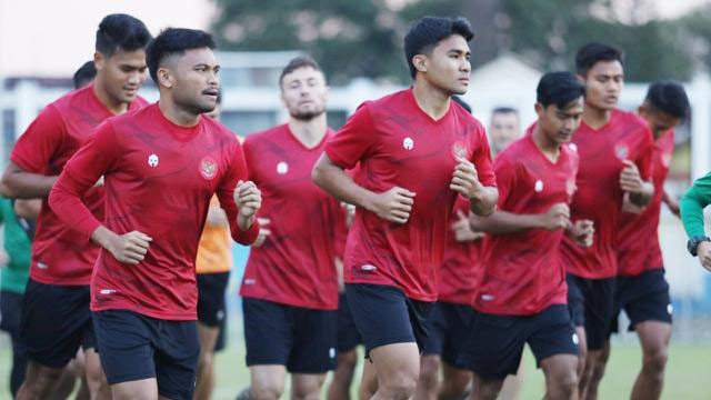 Ranking FIFA Timnas Indonesia Berpeluang Meroket Bila Mampu Kalahkan Curacao 1 GENJOT PERSIAPAN-Timnas Indonesia terus menggenjot persiapan jelang menghadapi Timnas Curacao di Bandung. Skuad Garuda melakukan sesi latihan di Stadion Sidolig, Jalan Ahmad Yani Bandung, Selasa (20/9).