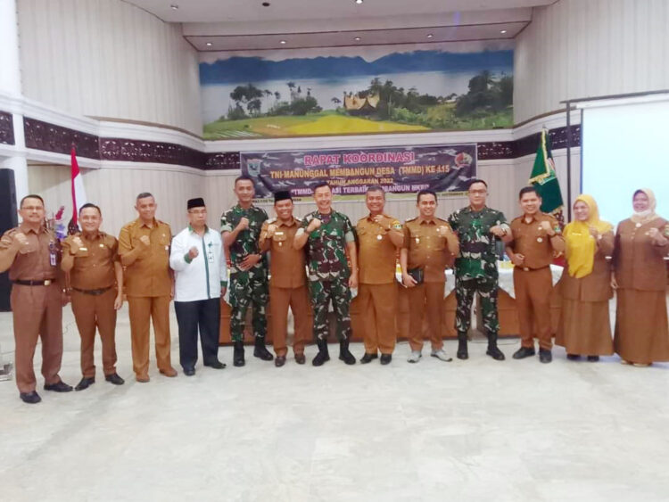 HADIRI—Wakil Bupati Padangpariaman Rahmang, kemarin, menghadiri Rapat Koordinasi (Rakor) TNI Manunggal Membangun Desa (TMMD) ke 115 tahun anggaran 2022.