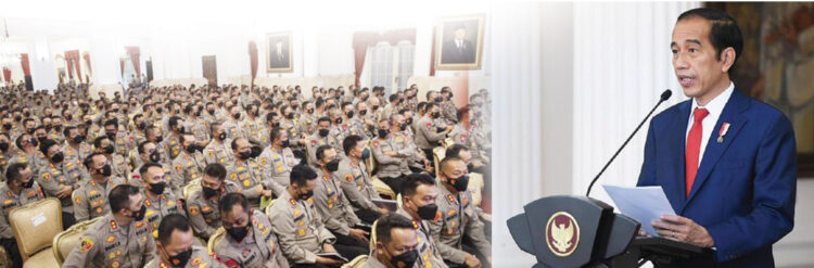 Presiden Jokowi Minta Kapolri Tindak Anggota yang Rusak Kepercayaan Publik 1 PENGARAHAN— Presiden Jokowi memberikan pengarahan kepada seluruh pejabat Polri di Istana Negara, Jakarta, Jumat (14/10).