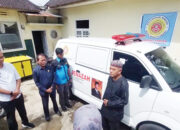 Legislator Kota Bukittinggi Serahkan Ambulans untuk Warga