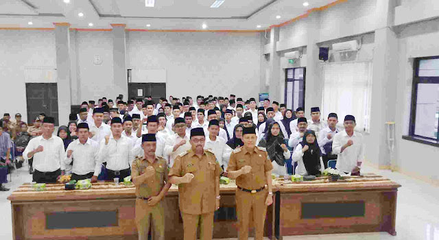 Sebanyak 129 orang Badan Musyawarah Nagari (Bamus) Nagari dilantik dan diambil sumpah jabatannya oleh Bupati Pasaman Benny Utama dilantai lll kantor Bupati Pasaman.