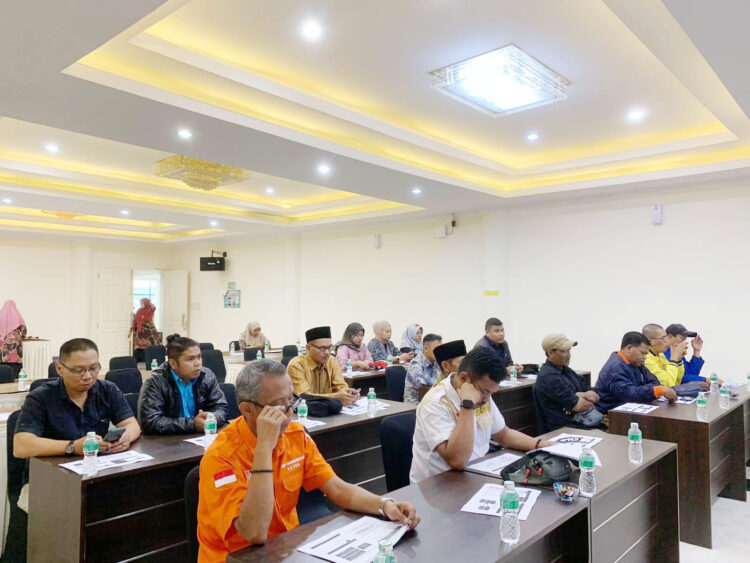 RAKOR— Peserta mengikuti acara Rapat Koordinasi (Rakor) Penyelenggaraan Penyelesaian Sengketa Proses Pemilu, yang digelar Bawaslu Kota Padang Panjang, Jumat (14/10).