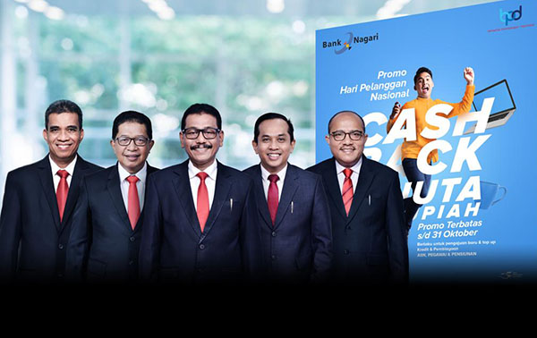 Direksi Bank Nagari (ki-ka) Direktur Operasional Syafrizal, Direktur Keapatuhan Restu Wirawan, Direktur Utama Muhamad Irsyad, Direktur Kredit dan Syariah Gusti Candra, serta Direktur Keuangan Sania Putra.