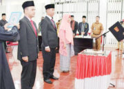 3 Pejabat Administrator dan Pengawas di Lingkungan Disdukcapil Dilantik, Bupati Agam: Disdukcapil Jadi DasarBagi Seluruh Pelayanan Publik