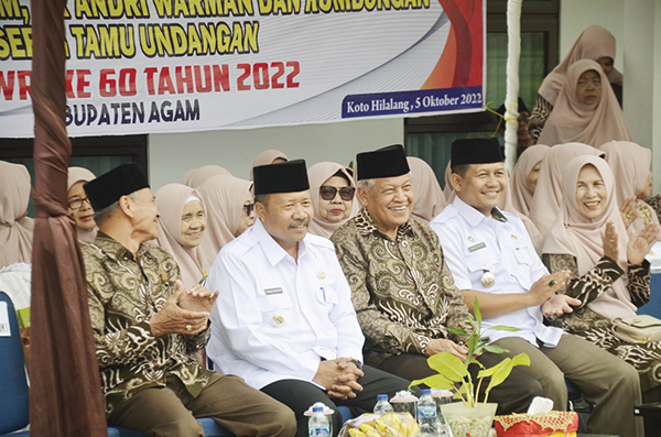Bupati Agam Dr H Andri Warman, MM menghadiri HUT Persatuan Wredatama Republik Indonesia  (PWRI) ke-60 di Villa Arwan Koto Hilalang, Kecamatan Ampek Angkek, Rabu (5/10).