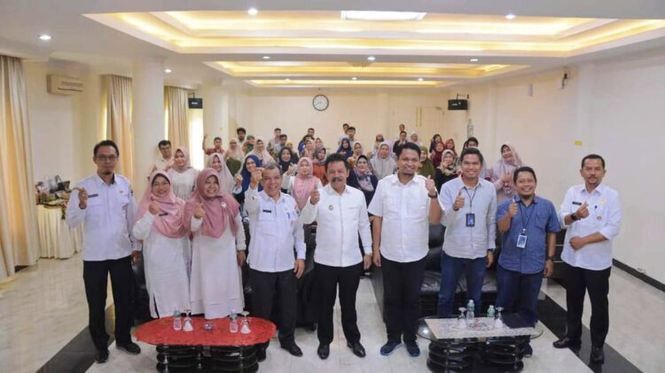 SOSIALISASI— Wawako Asrul Sosialisasikan Program Pemulihan Ekonomi Pemerintah melalui Manfaatkan Pembiayaan Perbankan dan Lembaga Non Bank.