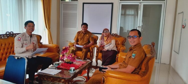 Inspektur Kawal Disdukcapil Zona Integrasi Wilayah Bebas Korupsi di Padangpariaman 1 HADIRI— Inspetur Hendra Awara saat hadiri acara di Disdukcapil Padangpariaman baru baru ini.