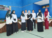 Kaum Ibu di Tanjung Gadang Dibekali Keterampilan Sulaman Timbul