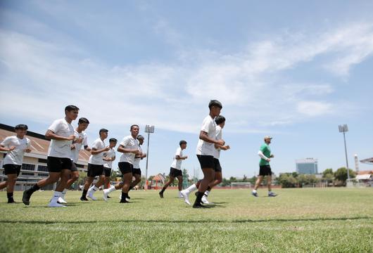 GEMBLENG FISIK— Pemain Timnas U-20 terus digembleng fisiknya sebelum melakukan TC ke Turki dan Eropa