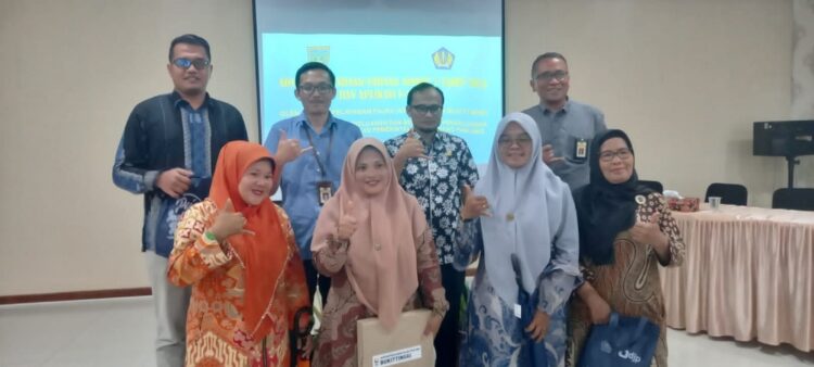 BIMTEK— Peserta bimtek aplikasi e-Bupot foto bersama.