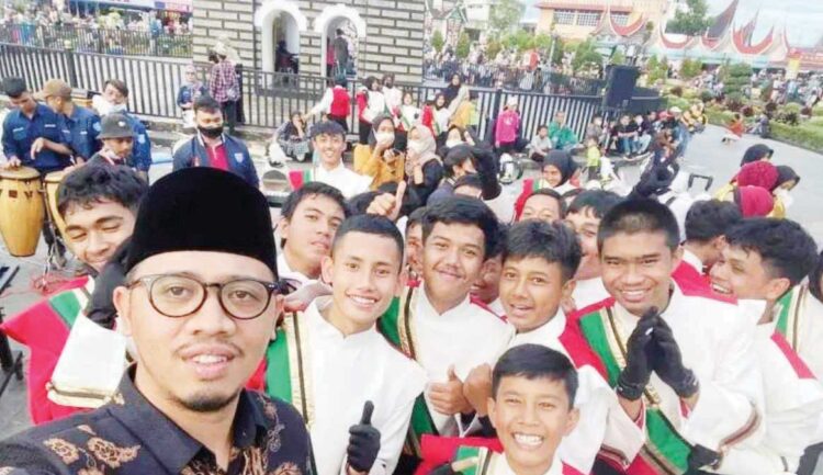 Pemkot Bukittinggi bayarkan iuran komite siswa SMA