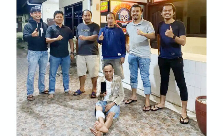 PENCURI— Pelaku Arianto Hulu yang merupakan resdivis ditangkap Tim Klewang Polresta Padang atas kasus pencurian Hp.