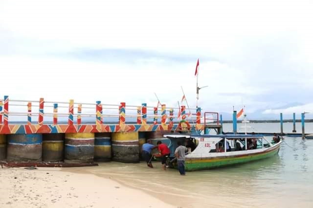 Rusak Parah Dermaga Apung dan Gazebo Pulau Angso Duo Ditejang Angin Badai dan Hujan
