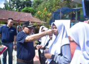 Gerakan Nasional Aksi Bergizi, Siswi MTsN 2 Sawahlunto Terima TTD