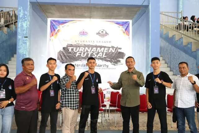 Wali Kota Pariaman Genius Umar, kemarin, membuka membuka Ataraxia League Turnamen Futsal Interclass Solidarity yang digelar oleh siswa kelas XII SMAN 1 Pariaman.
