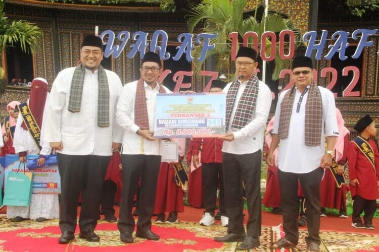 WAKAF HAFIZ— Kegaiatan Waqaf 1000 Hafiz ke-7 kembali dilaksanakan di Istano Basa Pagaruyung.