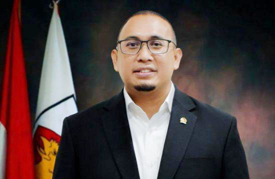 Andre Rosiade ke Bupati Kediri: Kualitas Semen Padang Nomor 1 di Indonesia, jangan Asal Bunyi 1 Anggota DPR RI Andre Rosiade