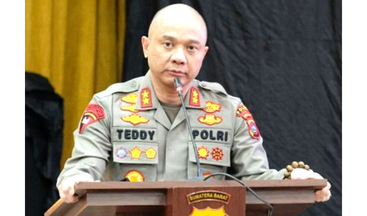 Irjen Teddy Minahasa