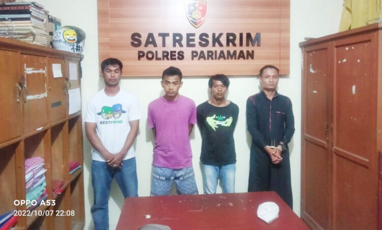 PENCURI BESI— Empat pelaku pencurian besi pagar rel kereta api ditangkap jajaran Polres Pariaman.