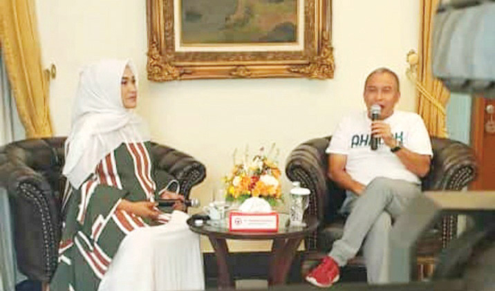 Learn and Share Core Values AKHLAK dari Wisma Indarung, Dirkeu SP Jabarkan Pentingnya Sifat Amanah dan Kompeten 1 PRINSIP AKHLAK— Direktur Keuangan & Umum PT Semen Padang Oktoweri menjadi narasumber dalam “Learn and Share Values Akhlak” yang 700 peserta dari Insan SIG Grup, dari Wisma Indarung.