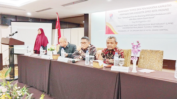 Pimpinan DPRD Kota Padang.