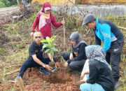 Camat Subandi Arpan Goro Bersama Warga