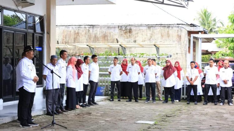 Wawako Ambil Apel Pagi