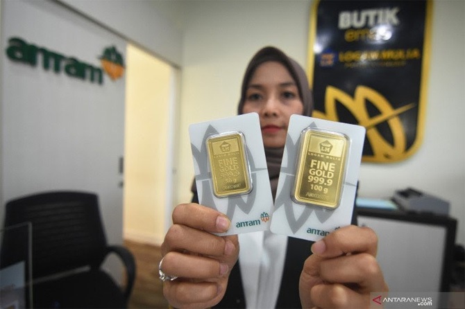 Harga Emas Meroket Rp 10.000 Jadi Rp 1.039.000 1 Ilustrasi harga emas antam hari ini dibanderol Rp 1.039.000 per gram. (jawapos.com)