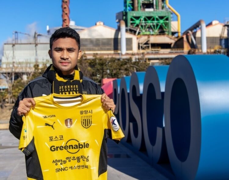 Asnawi Mangkualam diperkenalkan sebagai pemain baru Jeonnam Dragons melalui akun instagram klub yang berlaga di Kasta kedua Liga Korea ini, Jumat (27/1).