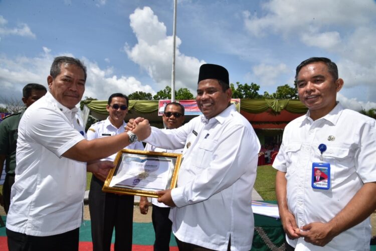 Perang terhadap Narkoba di Padangpariaman, Sekolah Bersih Narkoba Dideklarasikan 1 Bupati Suhatri Bur Deklrasikan Bersinar